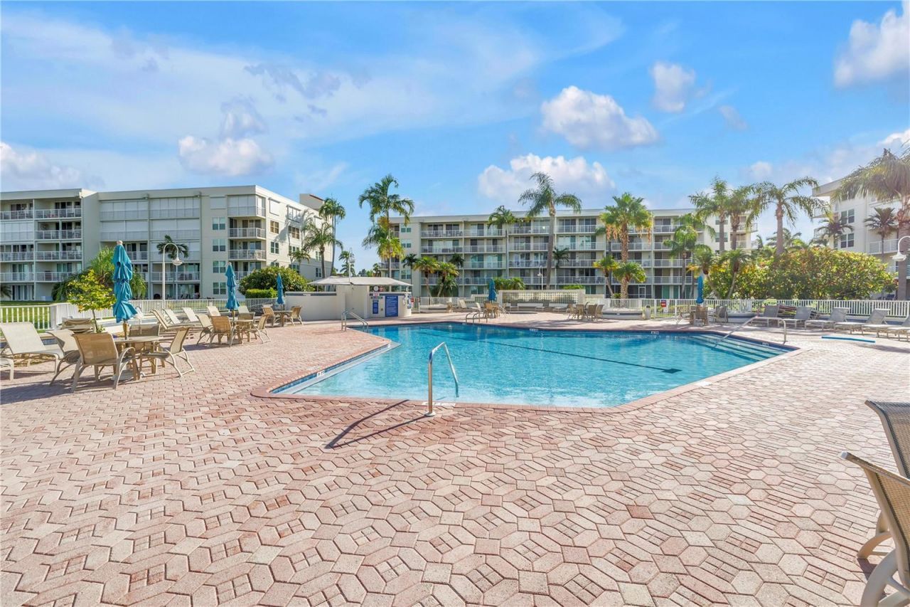 6001 Bahia Del Mar Circle, Unit 428, Saint Petersburg, FL 33715 Photo