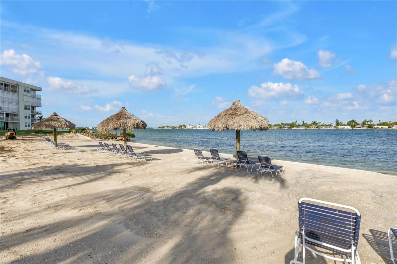 6001 Bahia Del Mar Circle, Unit 428, Saint Petersburg, FL 33715 Photo