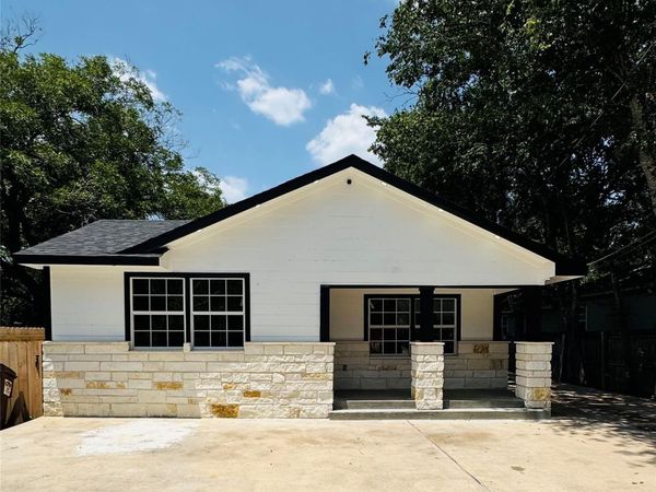 617 Persimmon ST, Lockhart, TX 78644