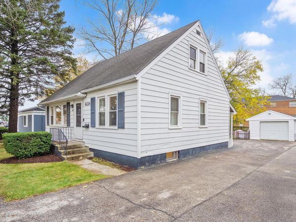 4224 Main Street , Downers Grove, IL 60515