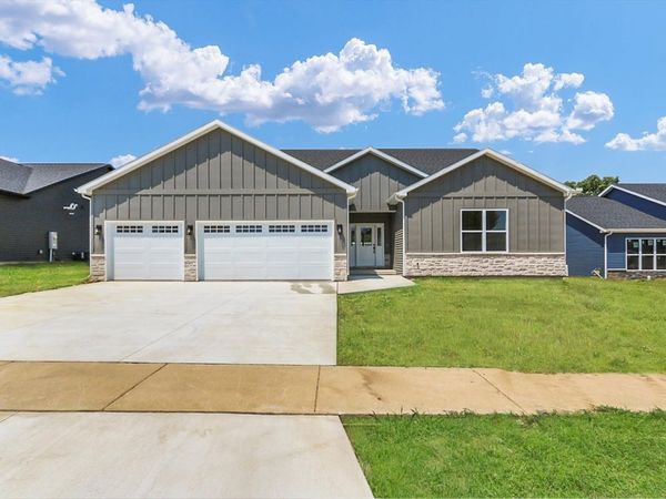 2904 Haydon Drive , Urbana, IL 61802