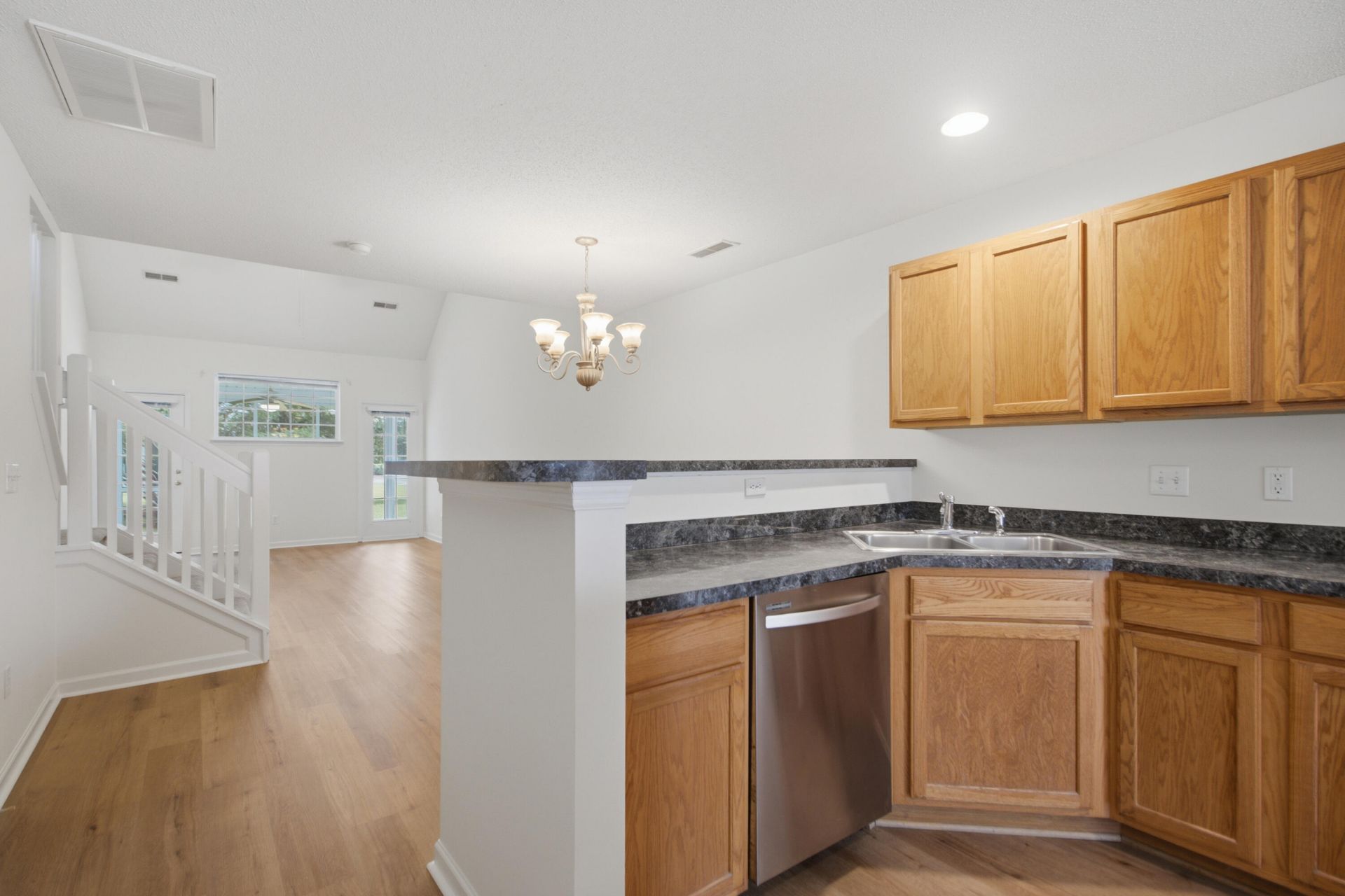103 Davenport Street Photo 10
