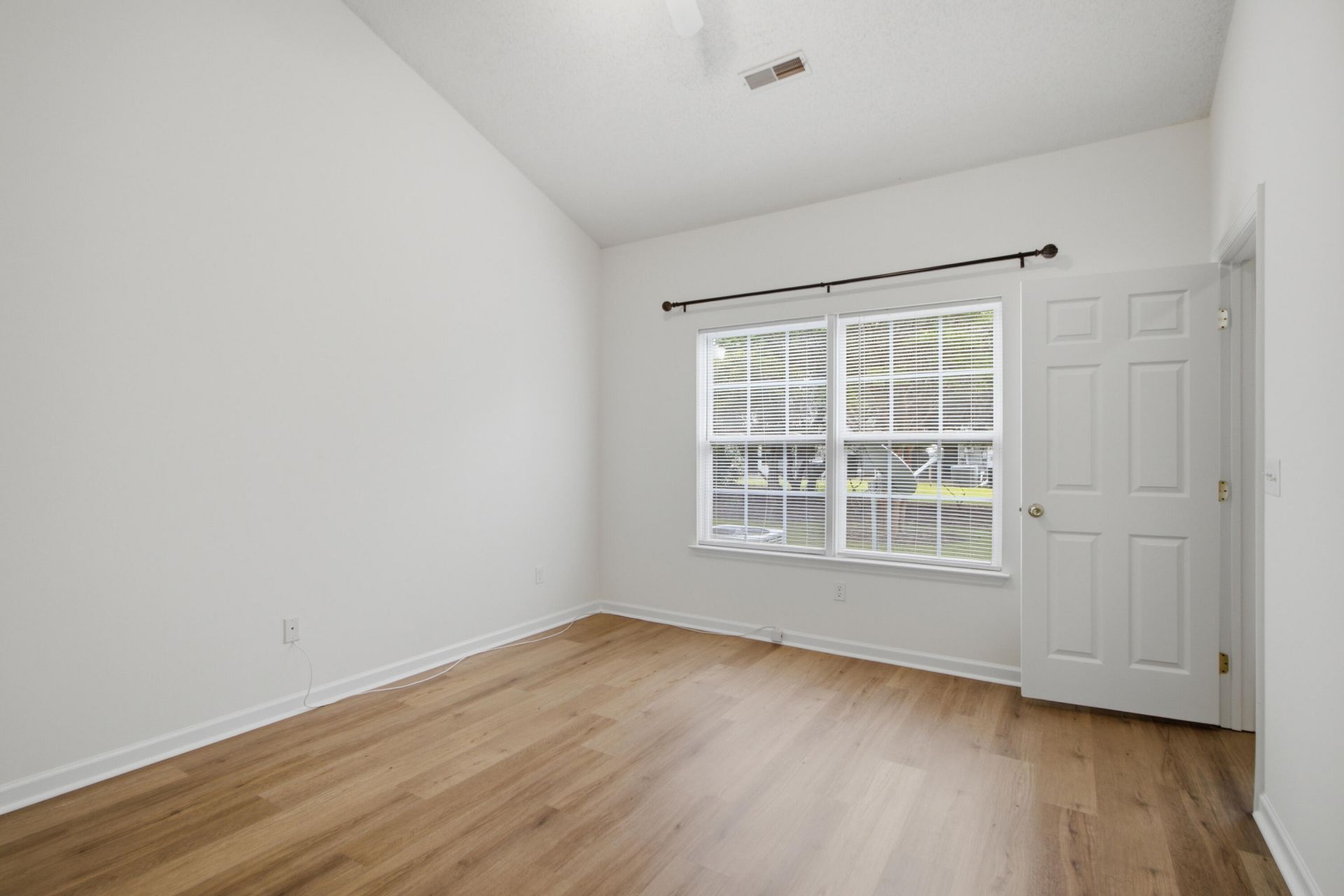 103 Davenport Street Photo 26