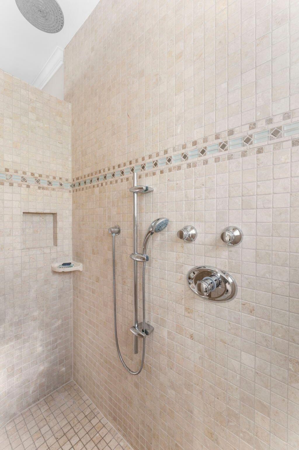 5819 Back Bay Drive Photo 33