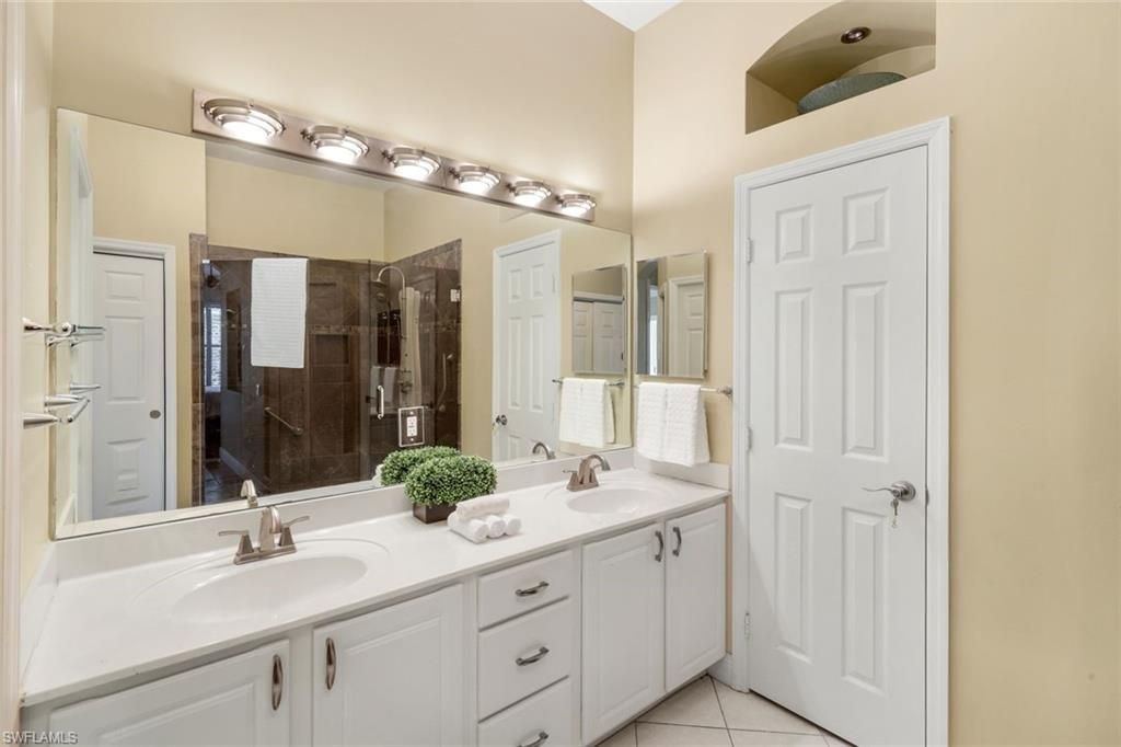 1814 Leamington Ln, Naples, FL 34109 Photo