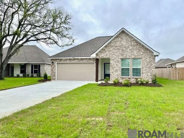 9958 Stratford Dr, Denham Springs, LA 70726