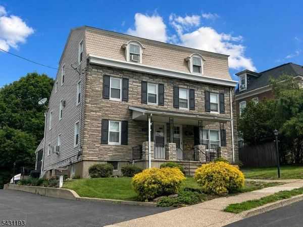 321 Center St, Phillipsburg, NJ 08865