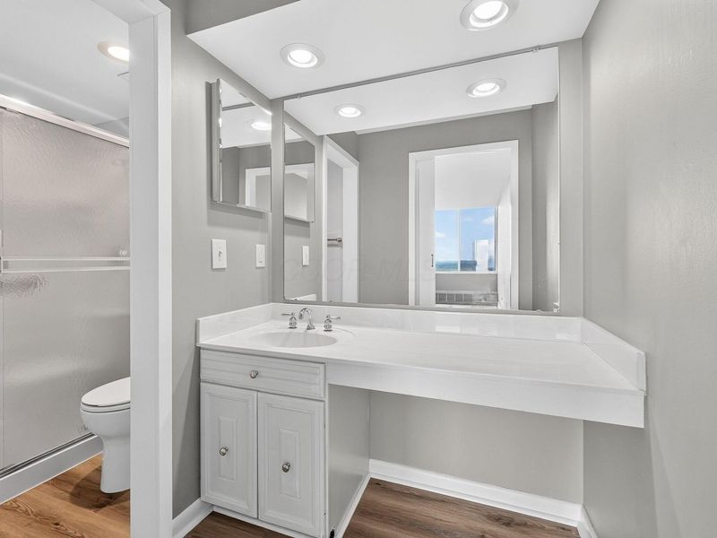 1000 Urlin Avenue , Unit 1415, Columbus, OH 43212 Photo 18