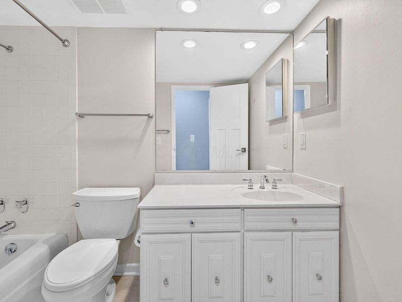 1000 Urlin Avenue , Unit 1415, Columbus, OH 43212 Photo 22