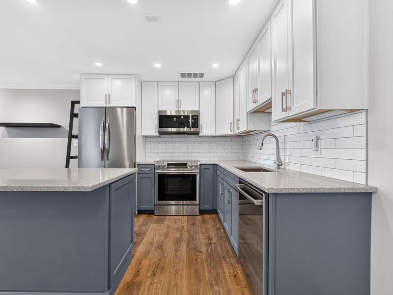 1000 Urlin Avenue , Unit 1415, Columbus, OH 43212 Photo 8