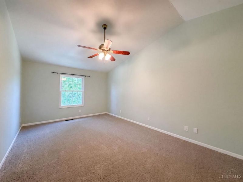 12169 Village Woods Drive, Sharonville, OH 45241 Photo 11
