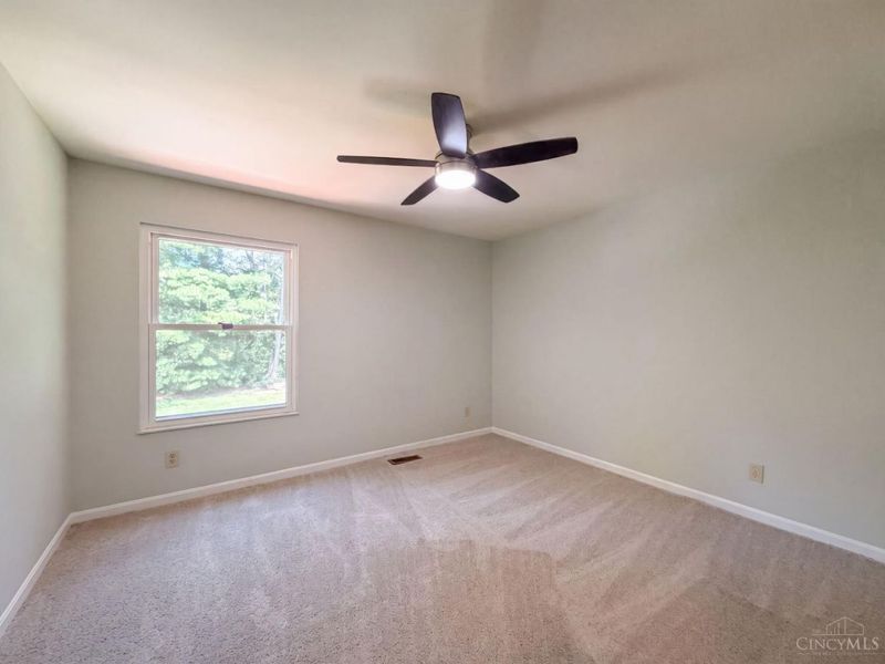 12169 Village Woods Drive, Sharonville, OH 45241 Photo 18