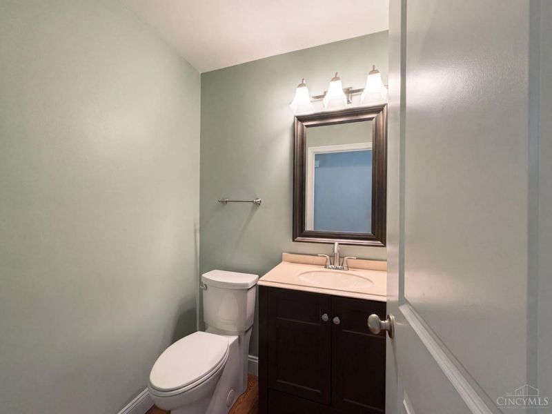 12169 Village Woods Drive, Sharonville, OH 45241 Photo 33