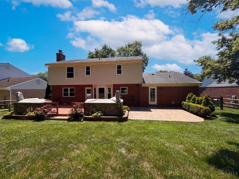 12169 Village Woods Drive, Sharonville, OH 45241 Photo 5