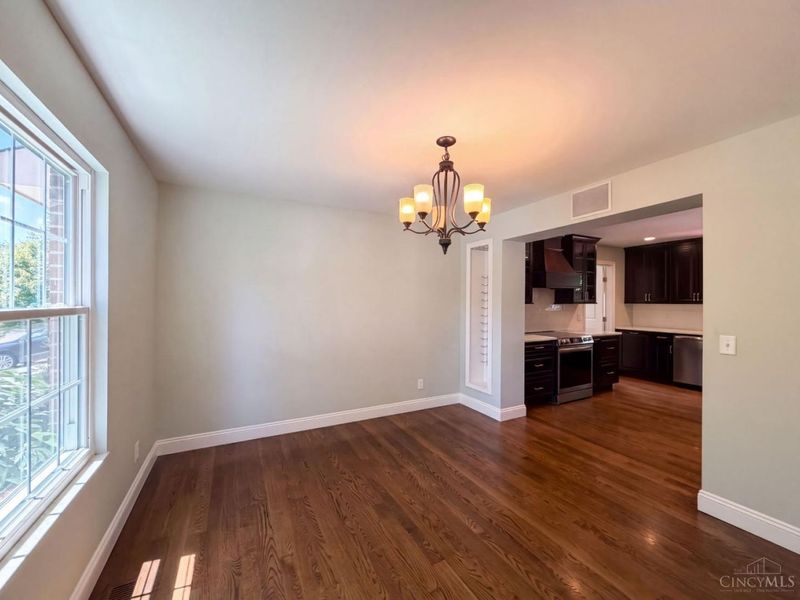 12169 Village Woods Drive, Sharonville, OH 45241 Photo 6