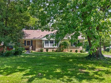 805 Sunset Drive, Danville, KY 40422