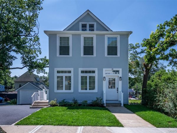 118 Pershing Avenue , New Rochelle, NY 10801
