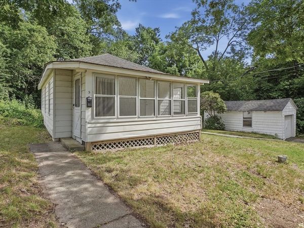 5 Wildwood Road, Millbury, MA 01527