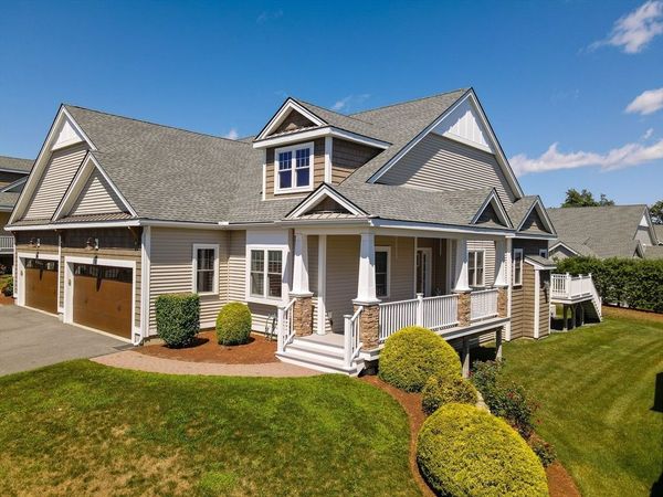 12 Fox Hill Lane, Unit 12, Dracut, MA 01826