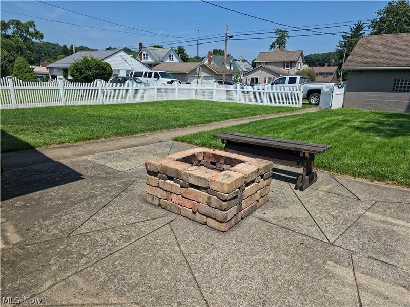 266 W Martin Street, East Palestine, OH 44413 Photo 18