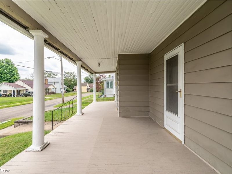 266 W Martin Street, East Palestine, OH 44413 Photo 3