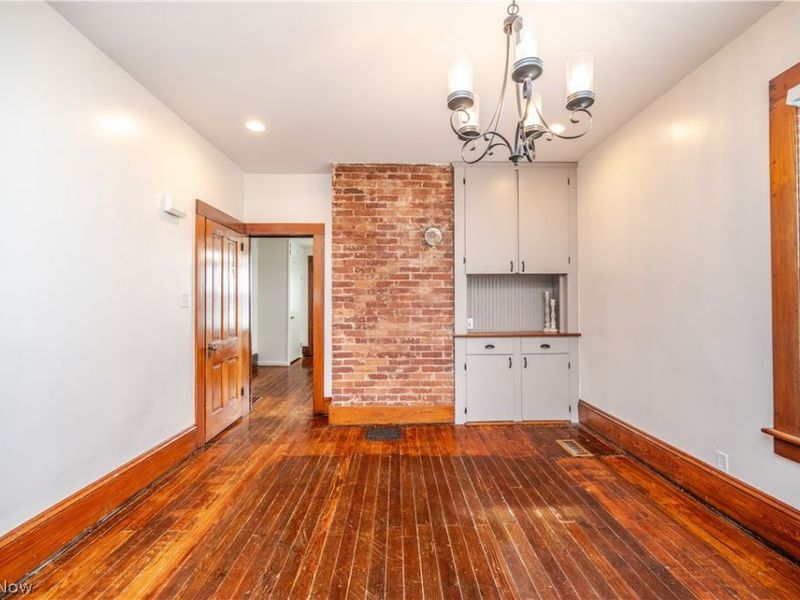 266 W Martin Street, East Palestine, OH 44413 Photo 6
