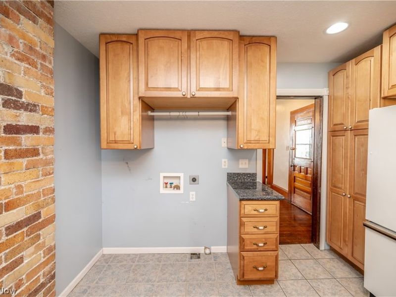 266 W Martin Street, East Palestine, OH 44413 Photo 8