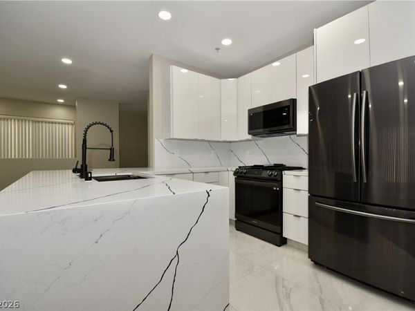7173 S Durango Drive , Unit 203, Las Vegas, NV 89113