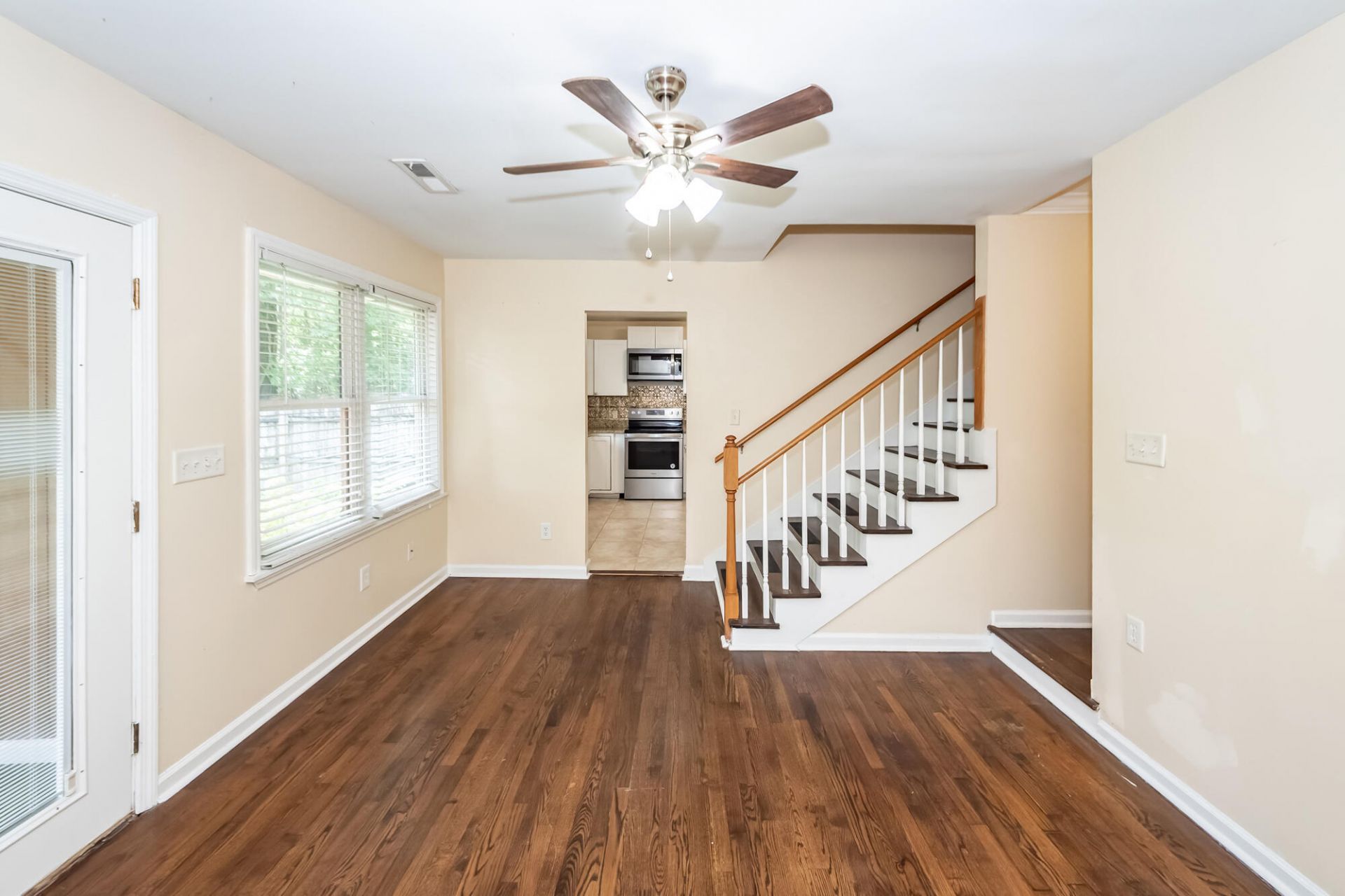 2126 State Road Photo 11