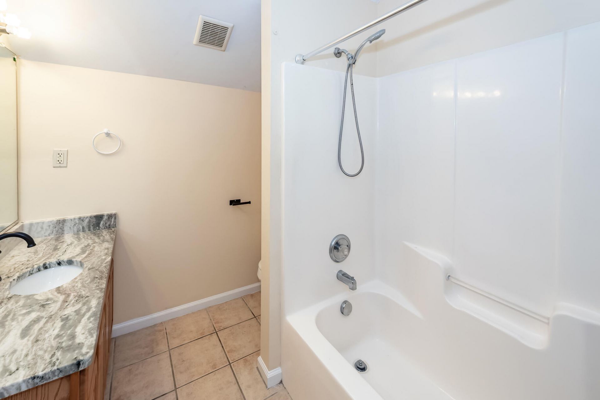 2126 State Road Photo 25