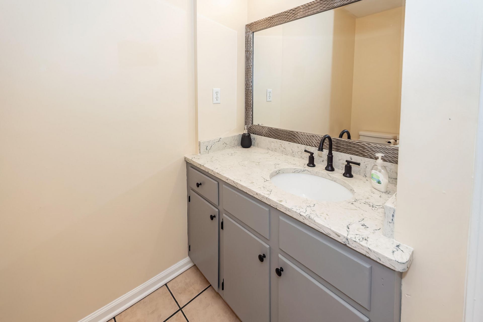 2126 State Road Photo 38