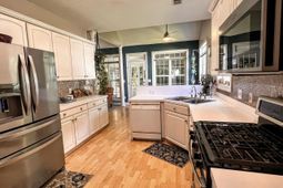 1721 Fox Ridge Court photo 4