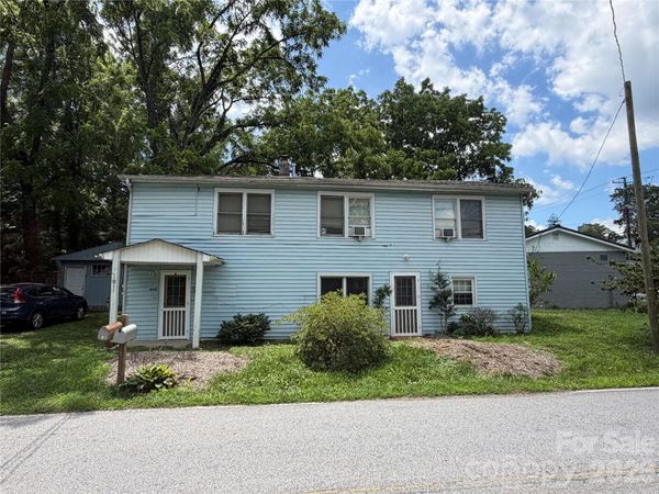 401 N Lakeside Drive , Hendersonville, NC 28739