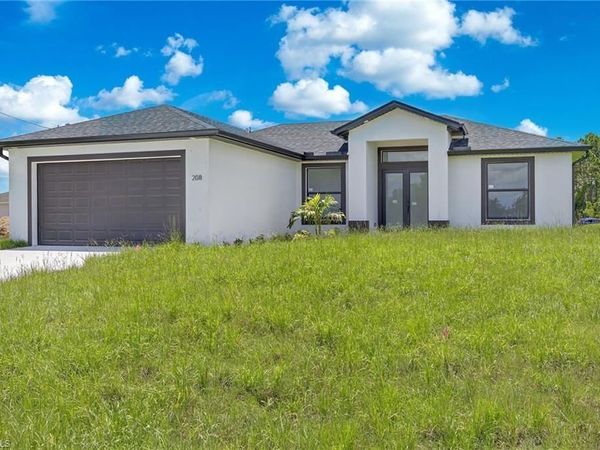208 PEMBROKE ST , LEHIGH ACRES, FL 33974