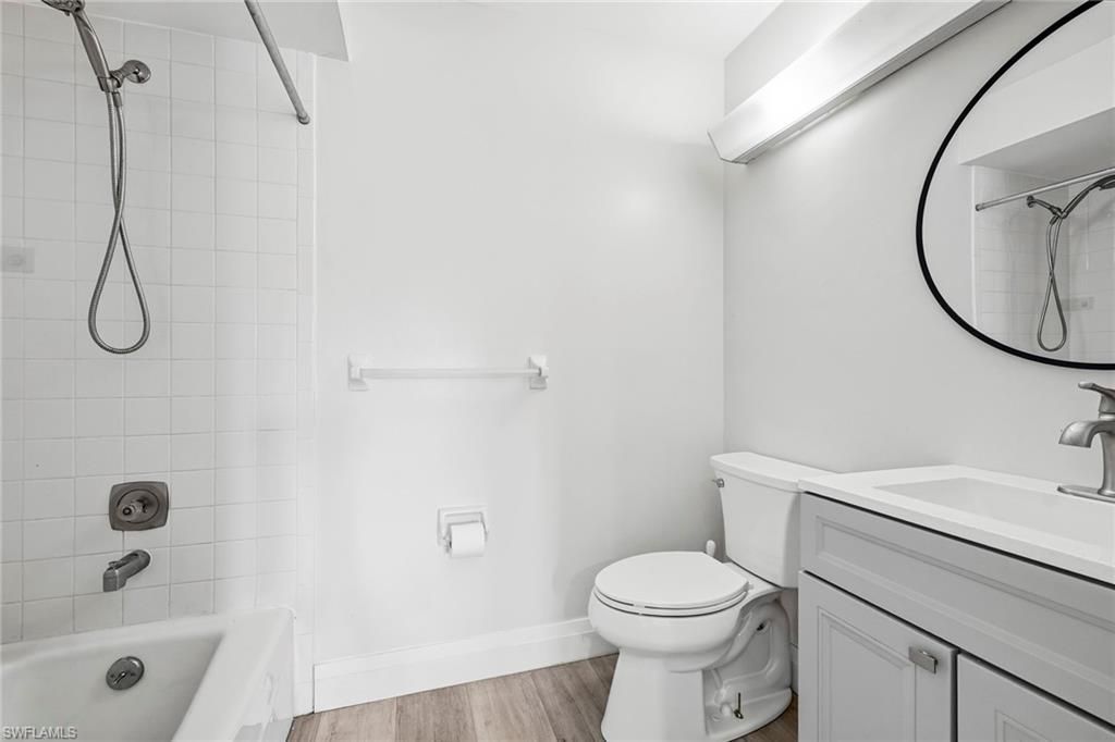 428 Meadowlark Ln , Unit 428-B, Naples, FL 34105 Photo