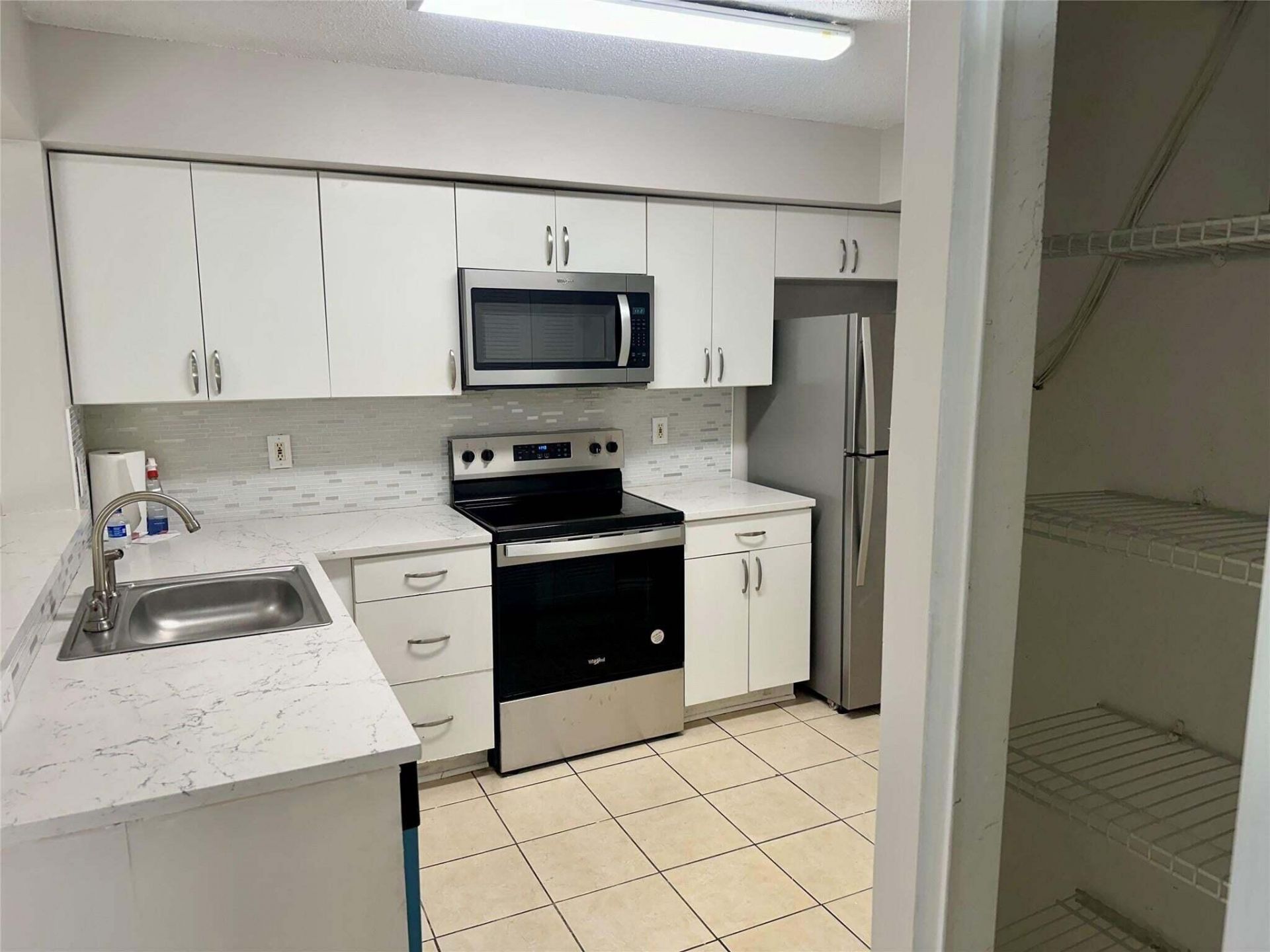 5701 Riverside Drive, Unit 205B6, Coral Springs, FL 33067 Photo