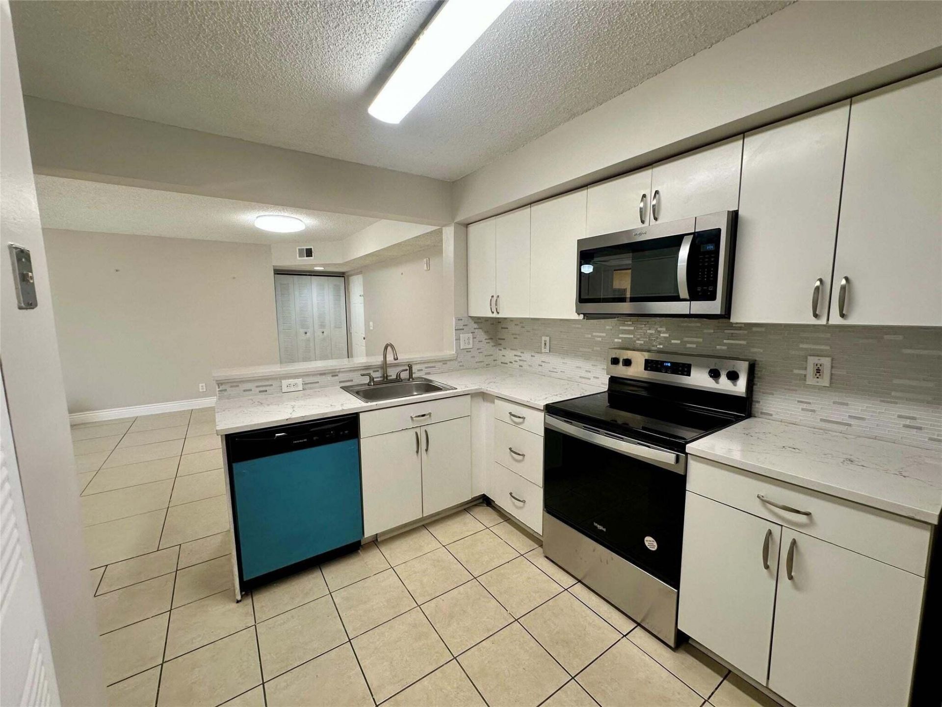 5701 Riverside Drive, Unit 205B6, Coral Springs, FL 33067 Photo