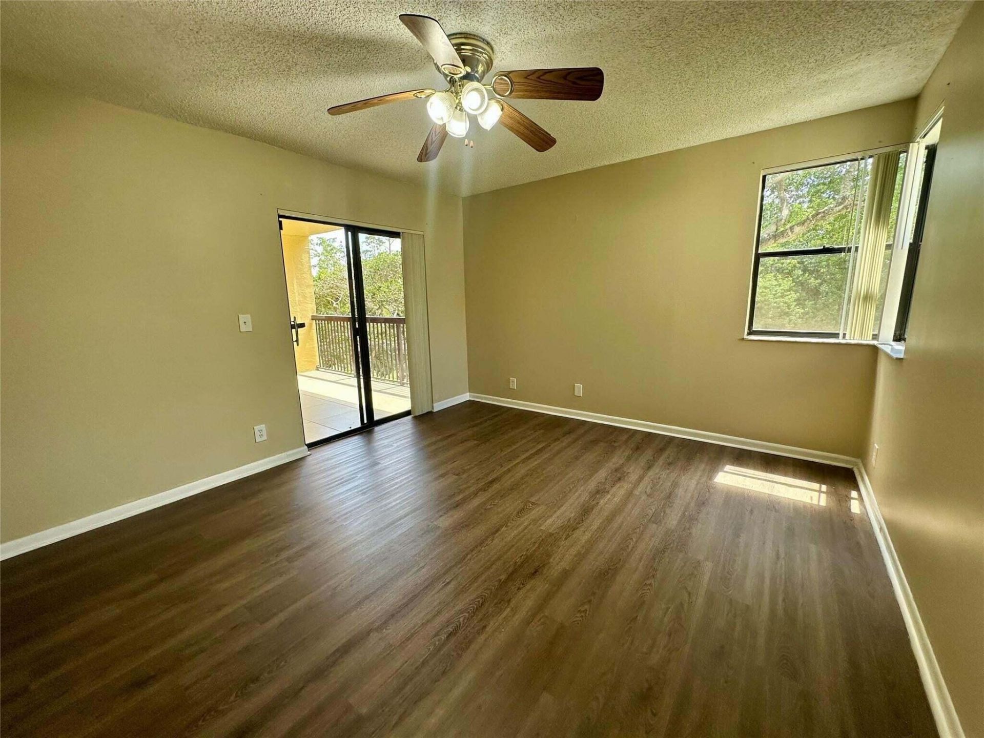 5701 Riverside Drive, Unit 205B6, Coral Springs, FL 33067 Photo