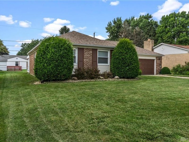 619 Hiatt Avenue, Wilmington, OH 45177 Photo 2