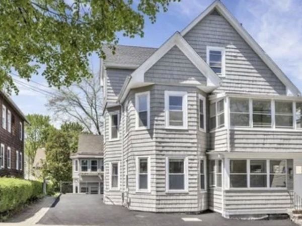 19-21 Mount Vernon St, Unit b, Arlington, MA 02746