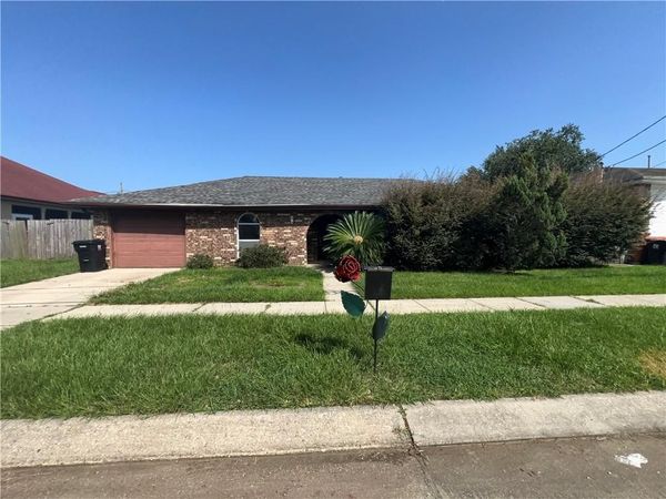 3317 RIVERLAND Drive, Chalmette, LA 70043