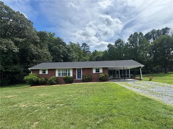 6778 Eldred Road , Walkertown, NC 27051