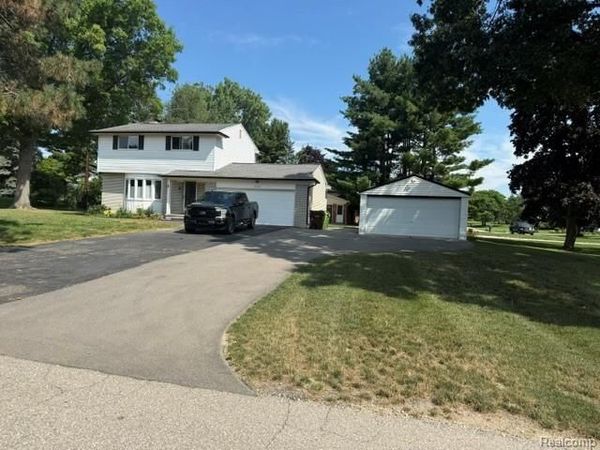 2555 Judy Lane, Shelby Twp, MI 48316