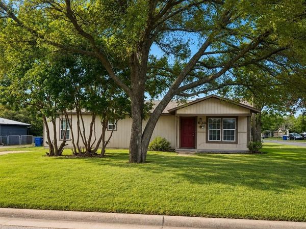 633 Skelly Street, Crowley, TX 76036