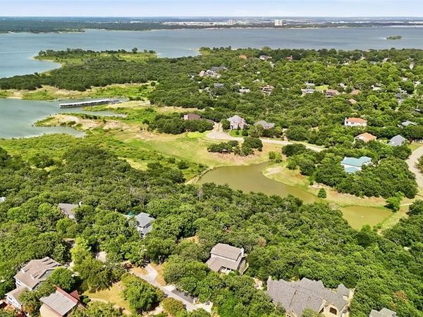 2930 Peninsula Drive, Grapevine, TX 76051