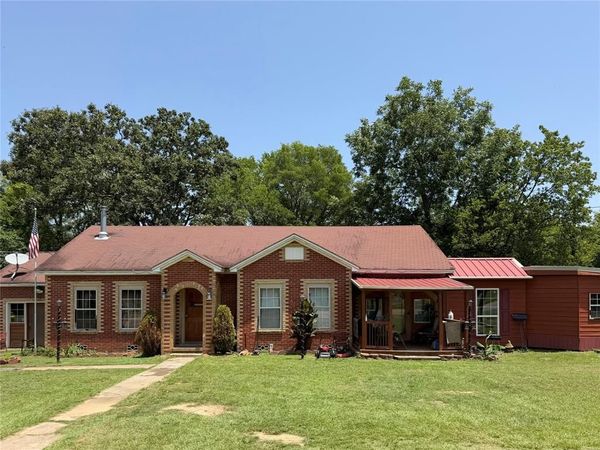 140 S Main Street , Avinger, TX 75630
