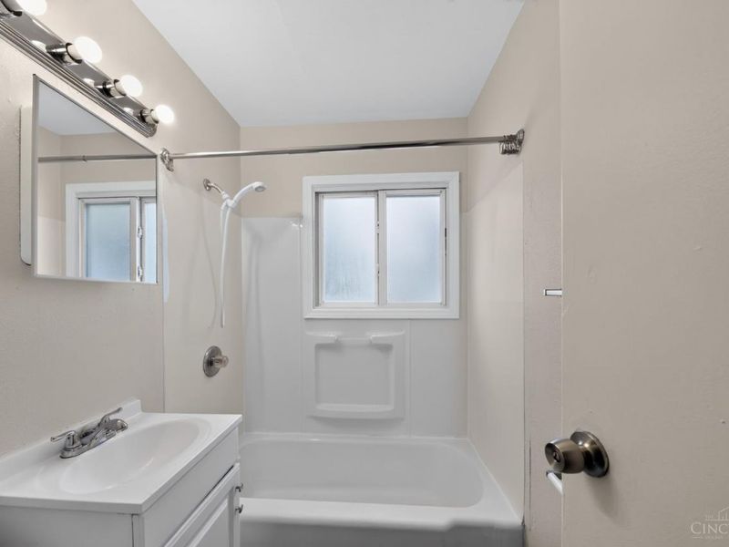 2454 Schon Drive, Colerain Township, OH 45231 Photo 24
