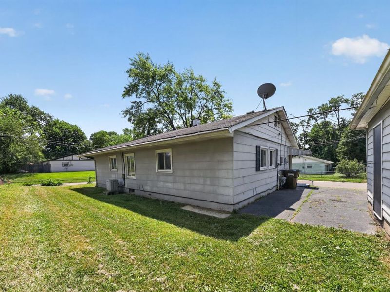 2454 Schon Drive, Colerain Township, OH 45231 Photo 5