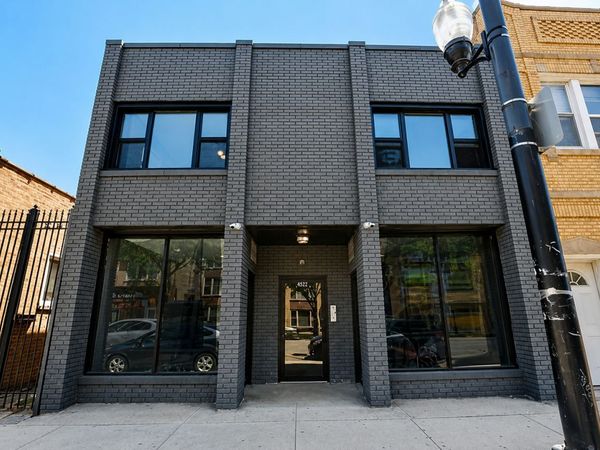 2441 N Laramie Avenue , Chicago, IL 60639