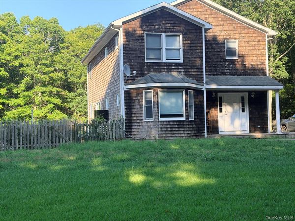 484 N Magee Street , Southampton, NY 11968